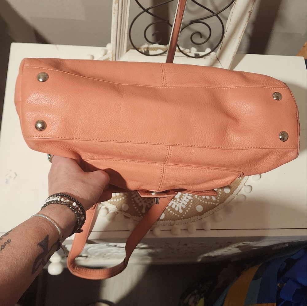 Coach Vintage Penelope Coral Peach Orange Leather Tote Bag - Picture 5 of 16